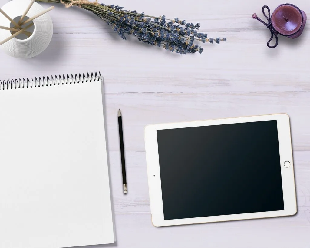 notepad, tablet, table-3299127.jpg