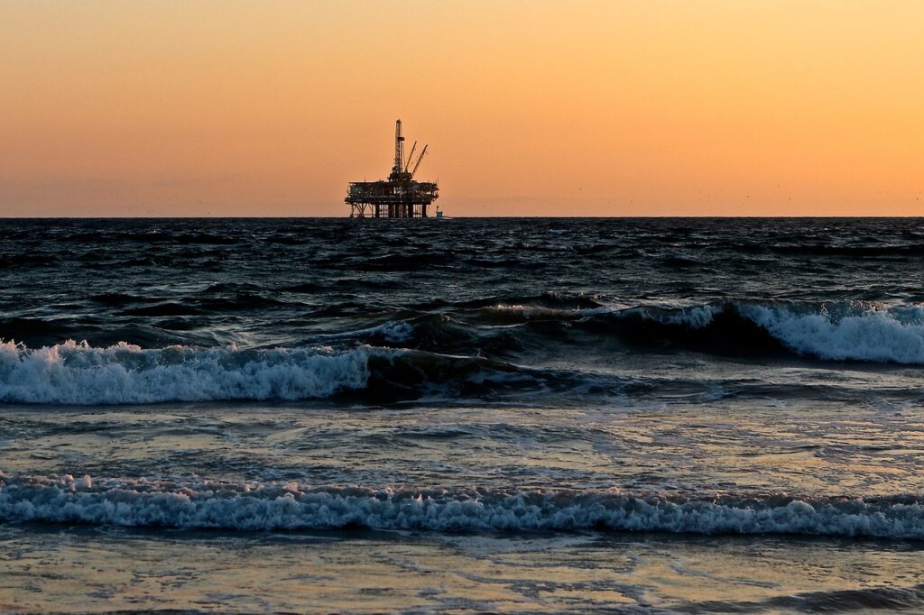oil rig, sea, oil-2191711.jpg